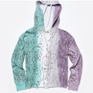 VINTAGE HAVANA GIRLS' TRI-COLOR SNAKE SKIN BURNOUT PLACEMENT TIE-DYE HOODIE